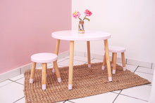 Load image into Gallery viewer, Alo Table & Lalo Chairs