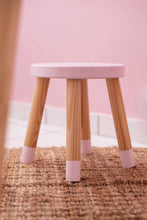 Load image into Gallery viewer, Alo Table & Lalo Chairs